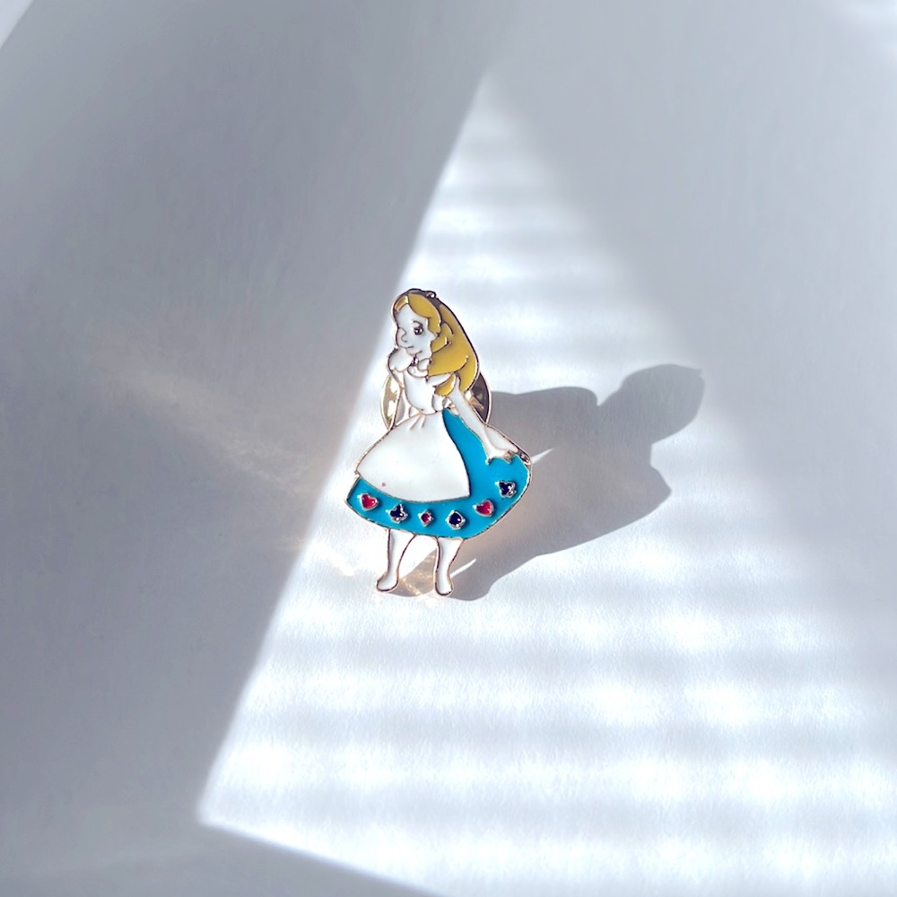 Alice In Wonderland Enamel Pin/Brooch